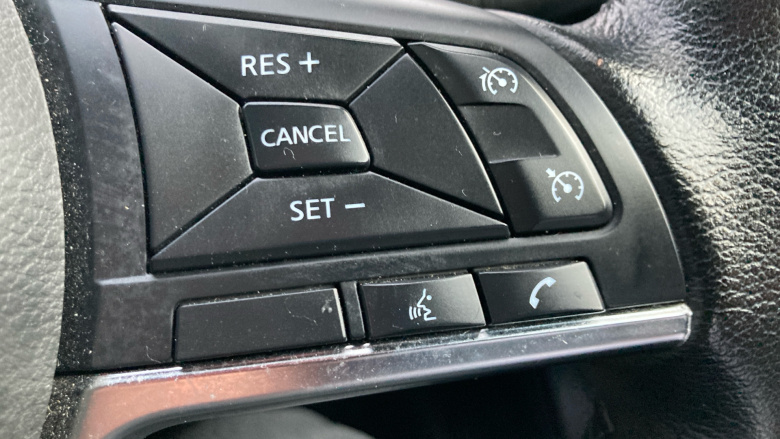 Nissan Juke 1.0 DiG-T 114 N-Connecta 5dr Petrol Hatchback